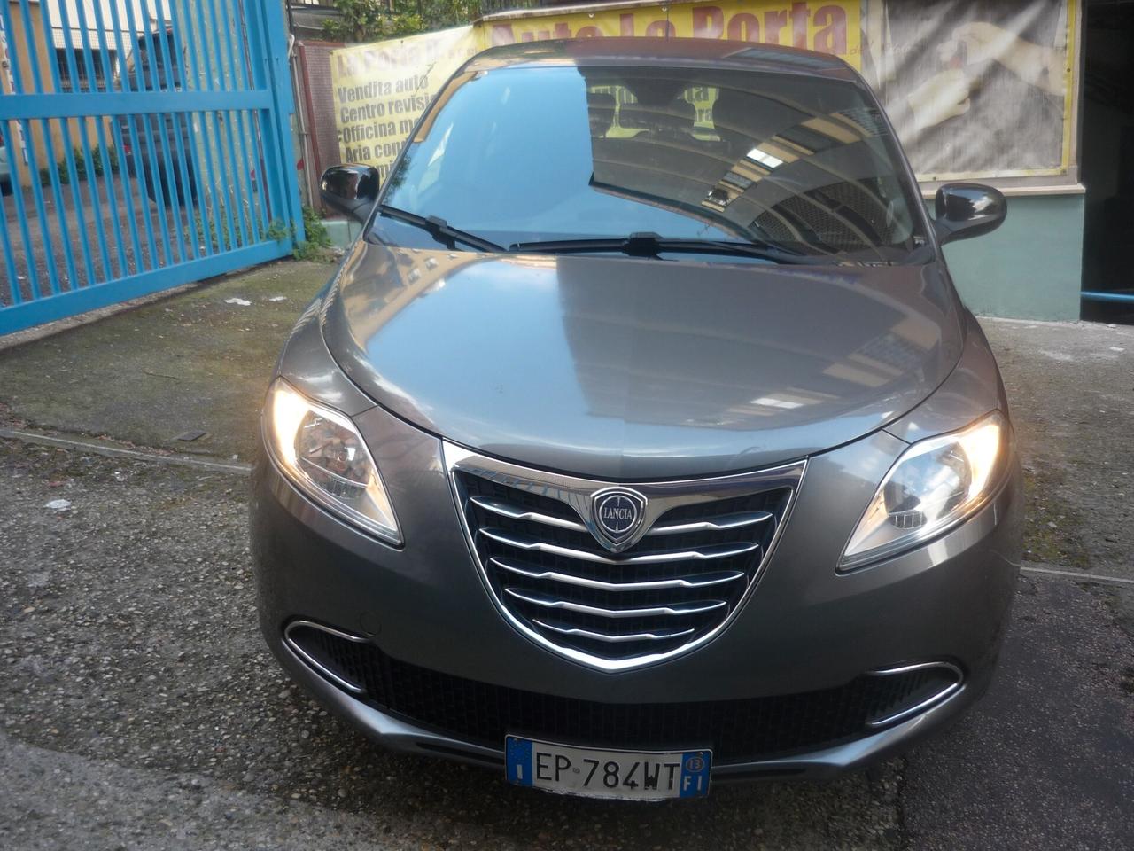 Lancia Ypsilon 1.2 69 CV 5 porte S&S Gold