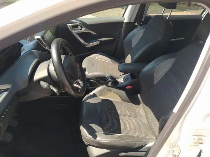 Peugeot 2008 BlueHDi 100 Active
