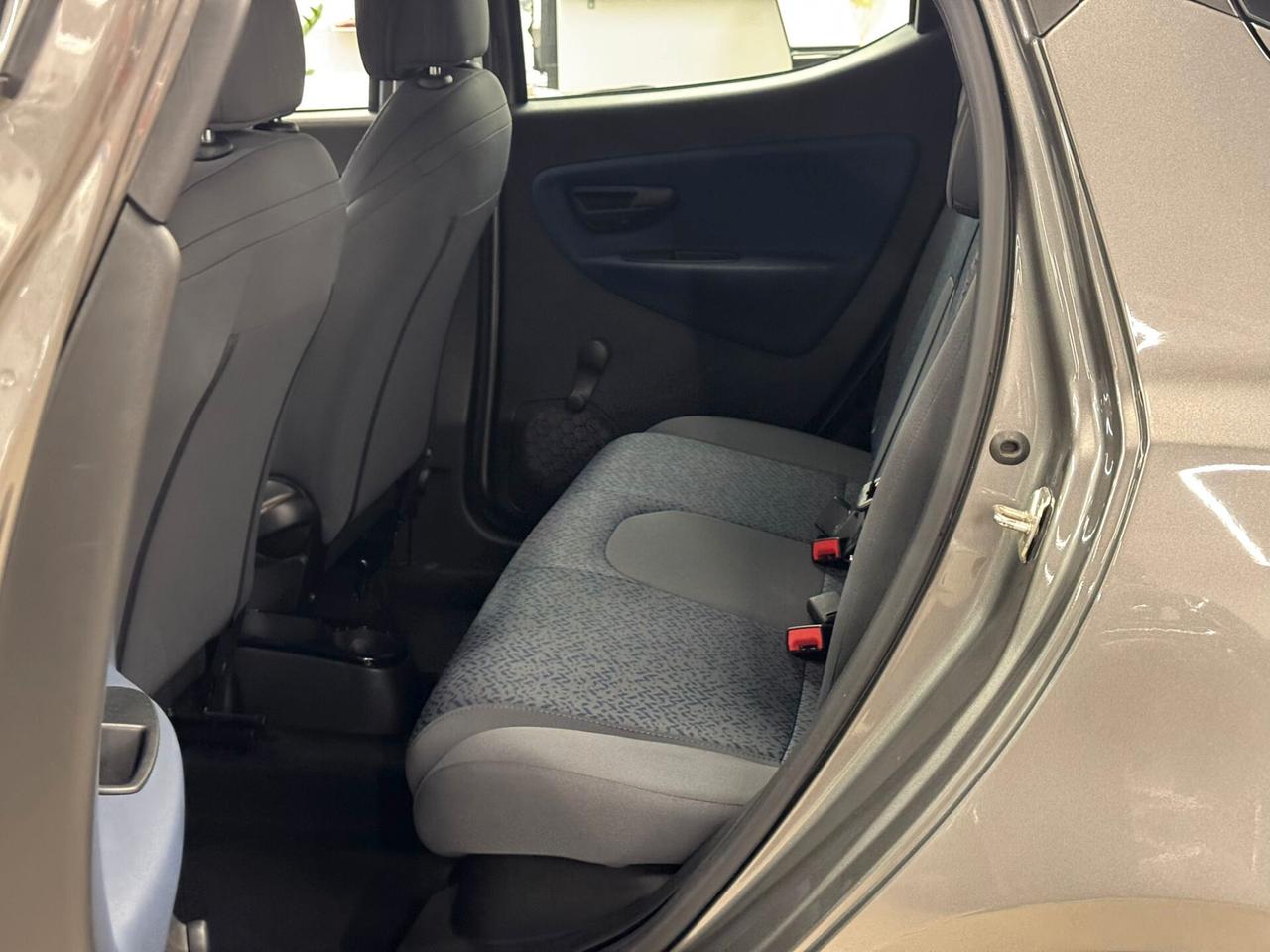 Lancia Ypsilon 1.0 FireFly 5 porte S&S Hybrid Platino