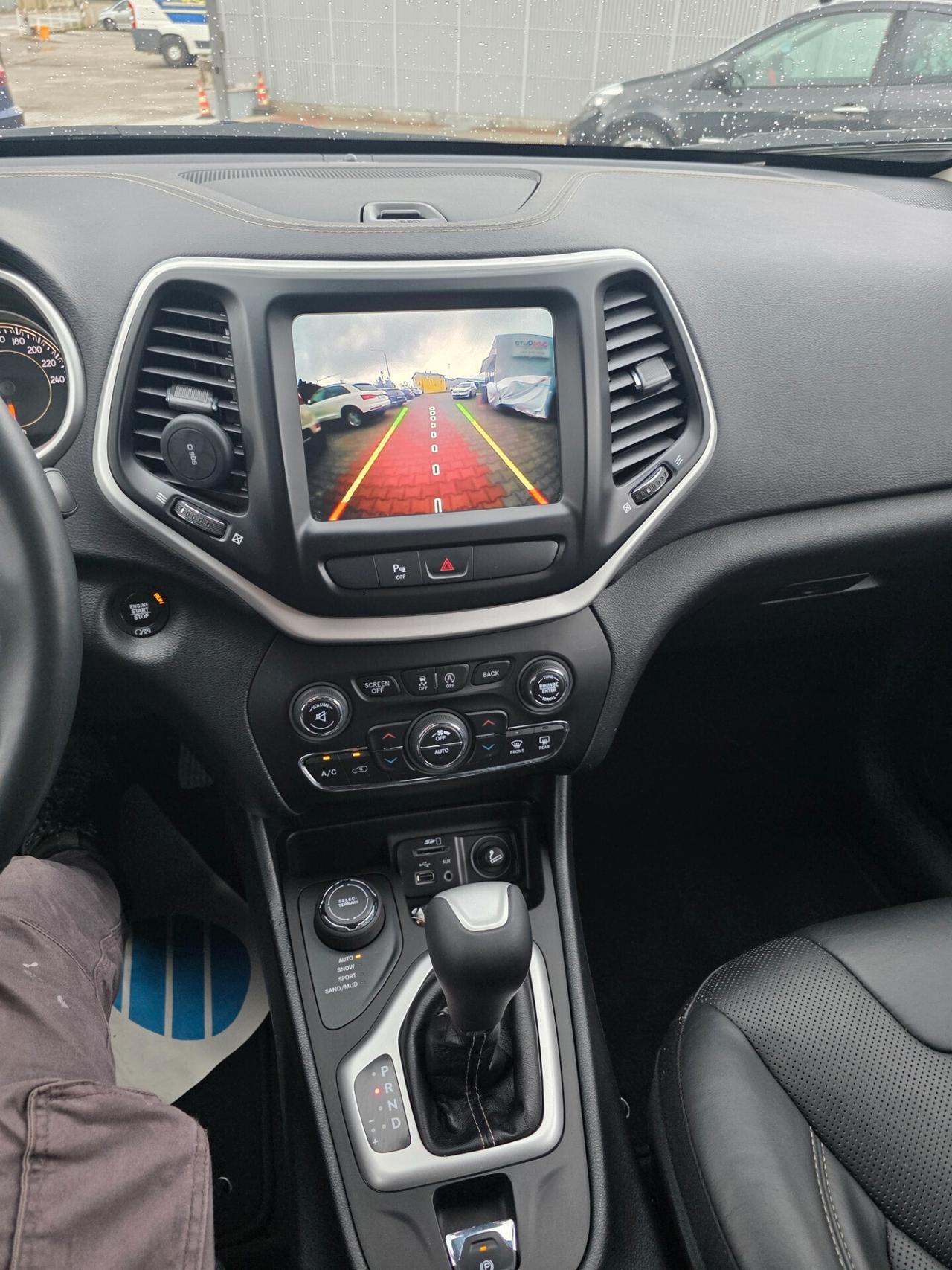 Jeep Cherokee 2.2D 200cv strafull 4WD automatic