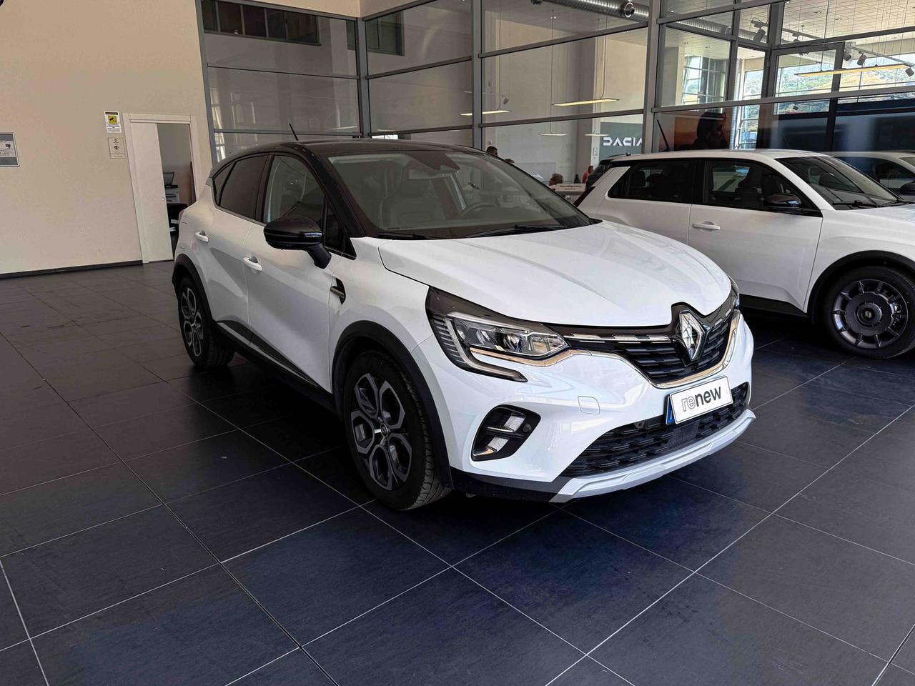 Renault Captur 1.6 e-tech hybrid intens 145cv auto