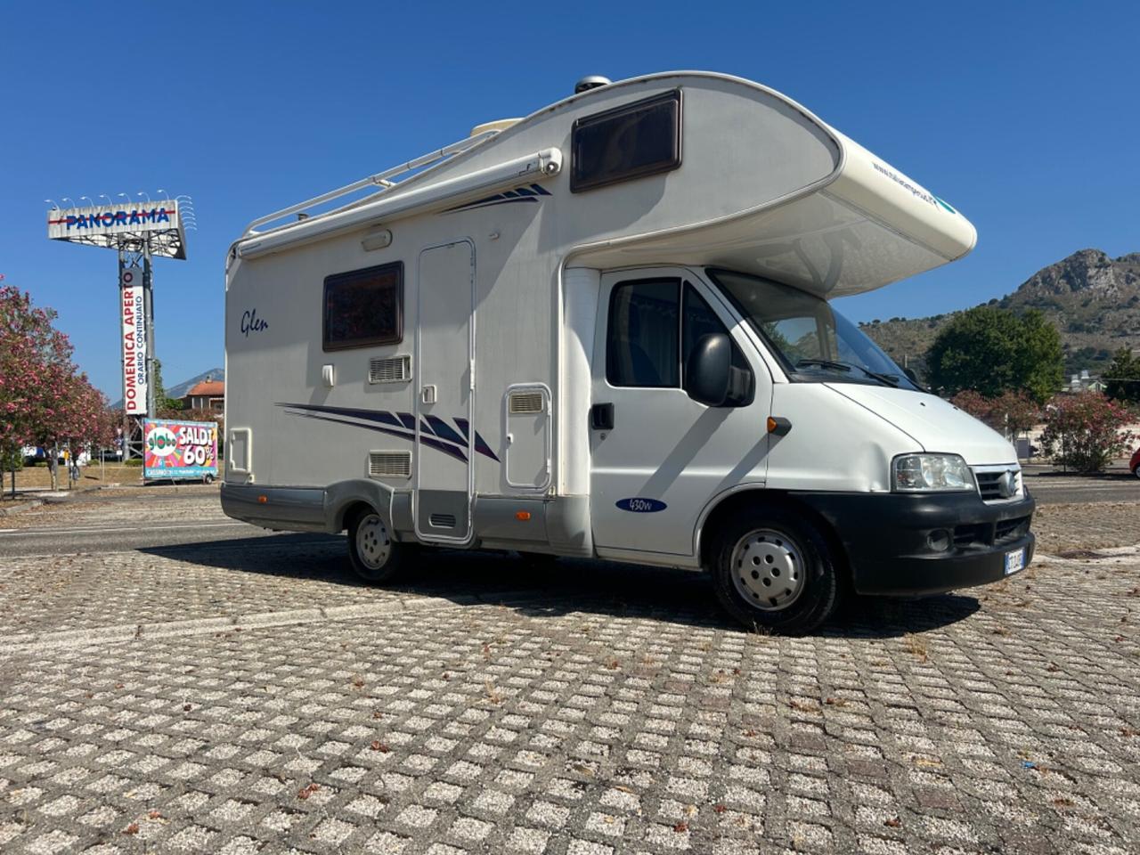 Camper mansardato 6 posti Mc louis