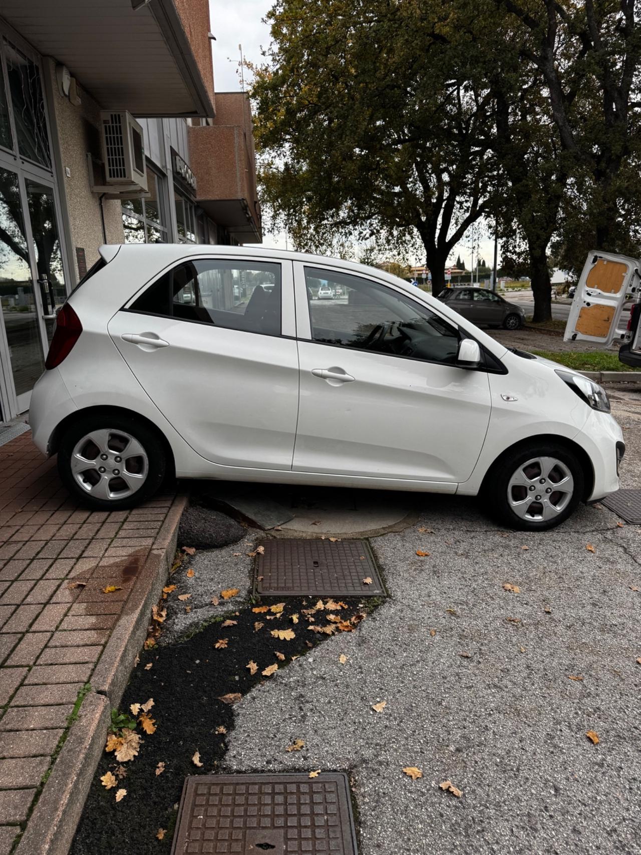 Kia Picanto 1.0 12V 5 porte Glam