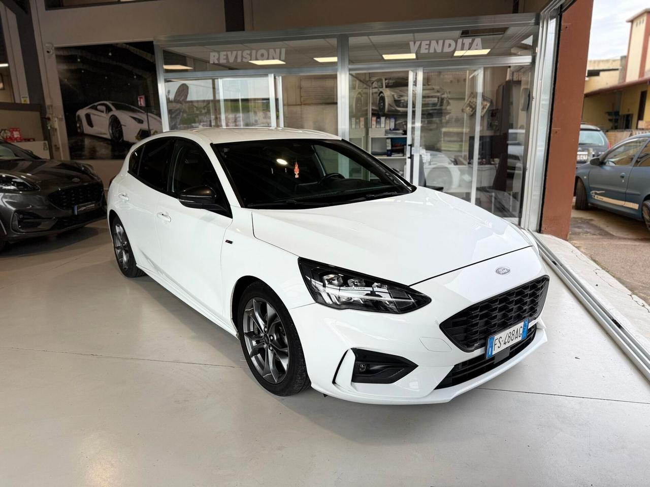 Ford Focus 1.5 TDCI ST LINE 120 CV