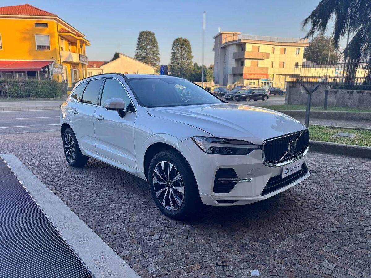 Volvo XC60 2.0 b4 Core awd auto