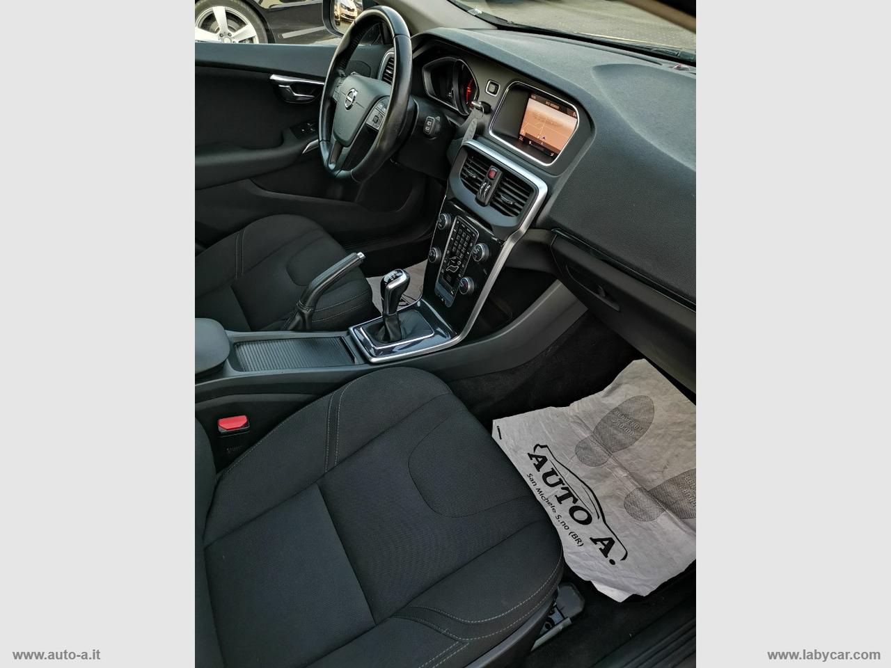 VOLVO V40 D2 Kinetic