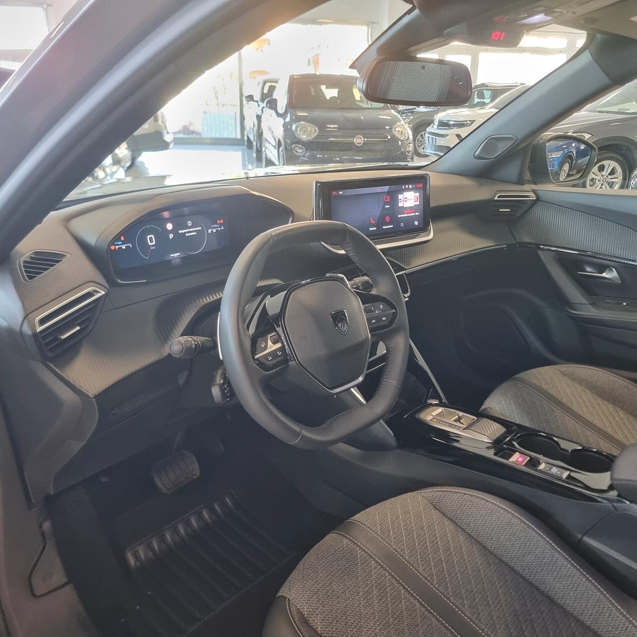 PEUGEOT 2008 ALLURE 1.2 Bz 130cv cambio automatico EAT8 Euro 6E