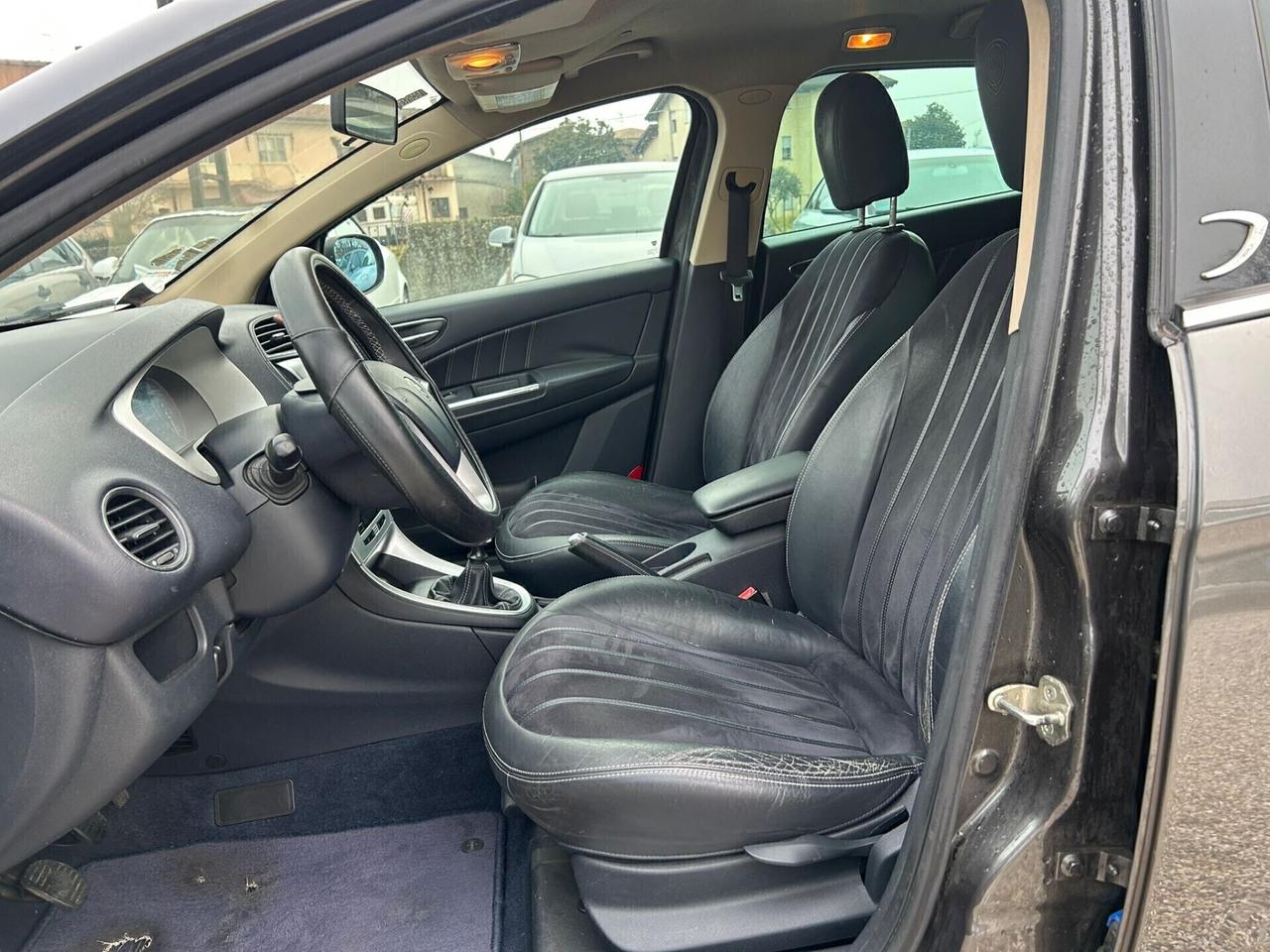 Lancia Delta 2.0 MJT DPF Platino 165CV