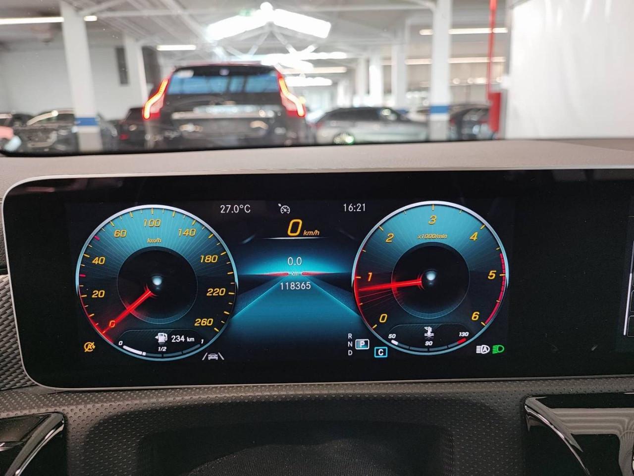Mercedes-Benz CLA 200 TETTO IVA ESPOSTA