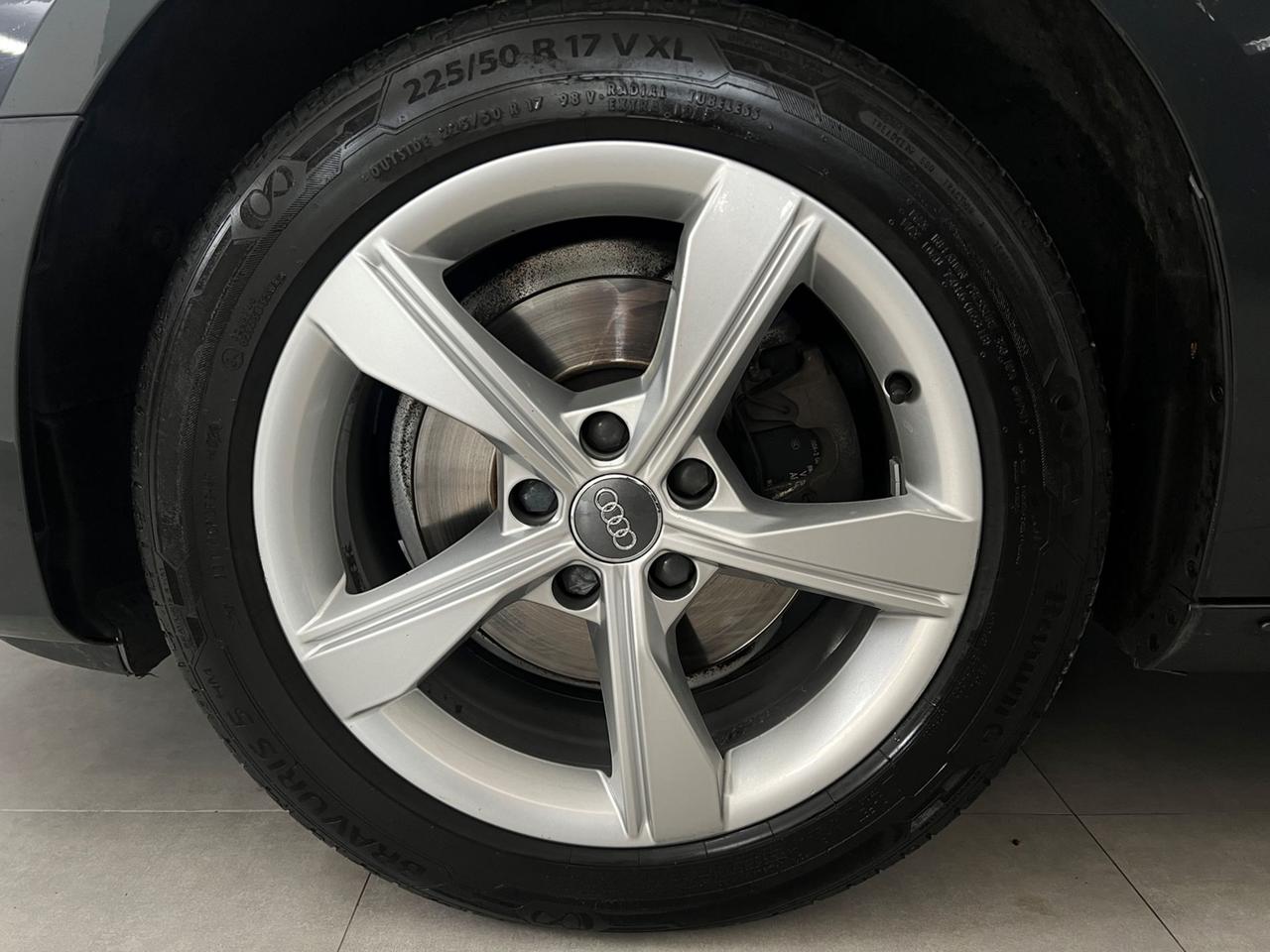 AUDI A4 V 2019 Avant A4 Avant 35 2.0 tdi mhev Business Advanced 163cv s-tronic