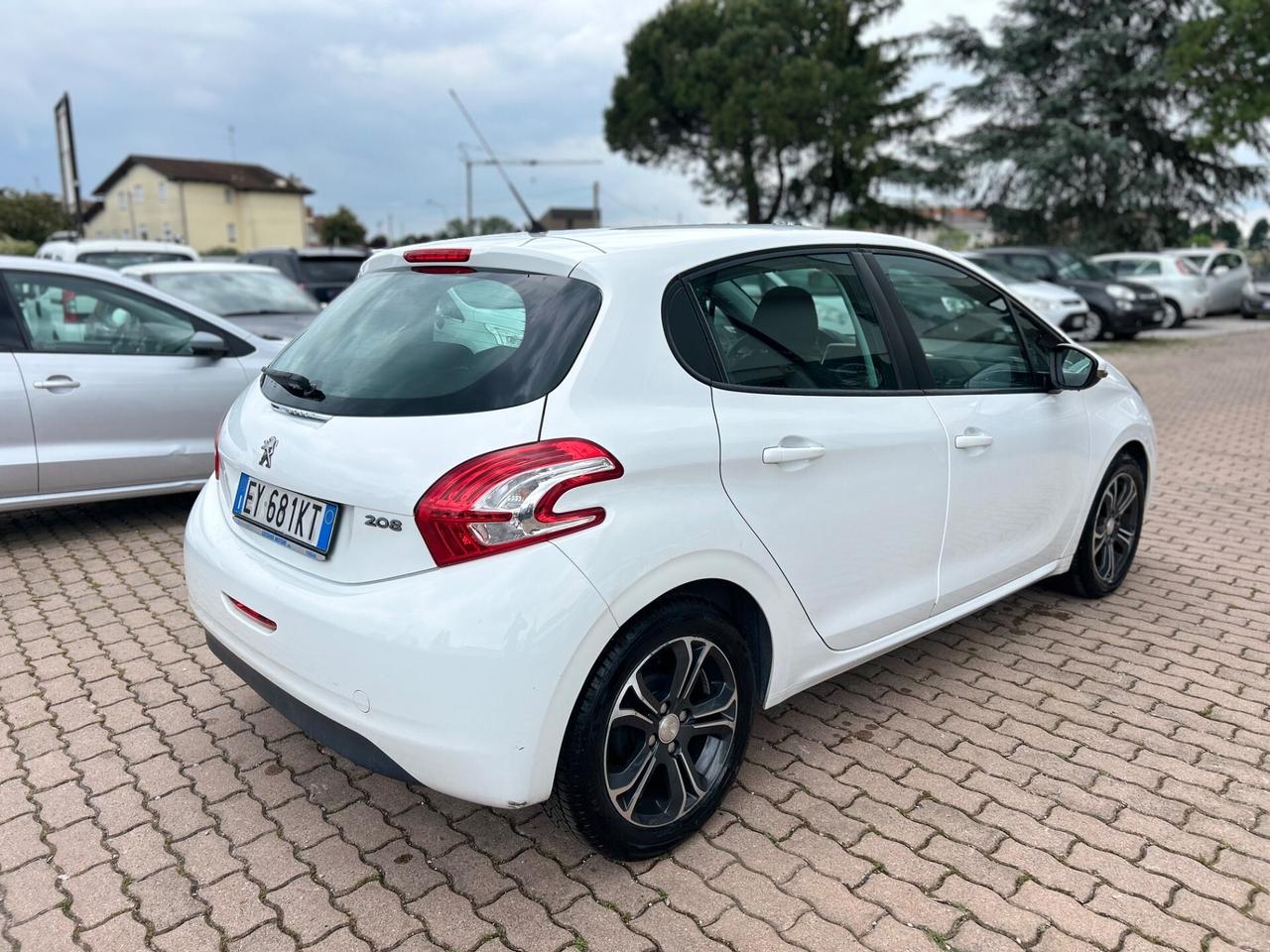 Peugeot 208 PureTech 82 5 porte Allure