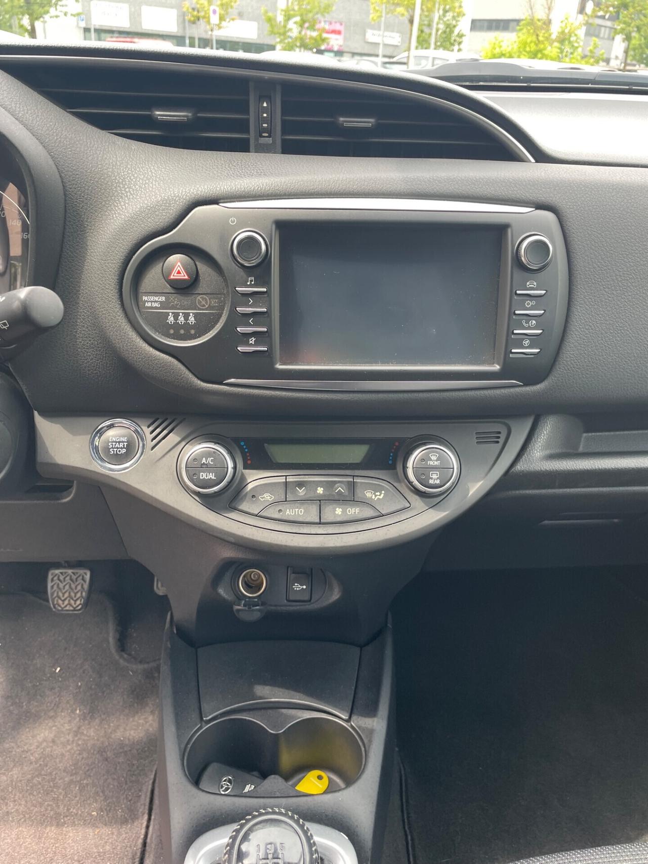 Toyota Yaris 1.0 5 porte*Neopatentati*Cerchi*