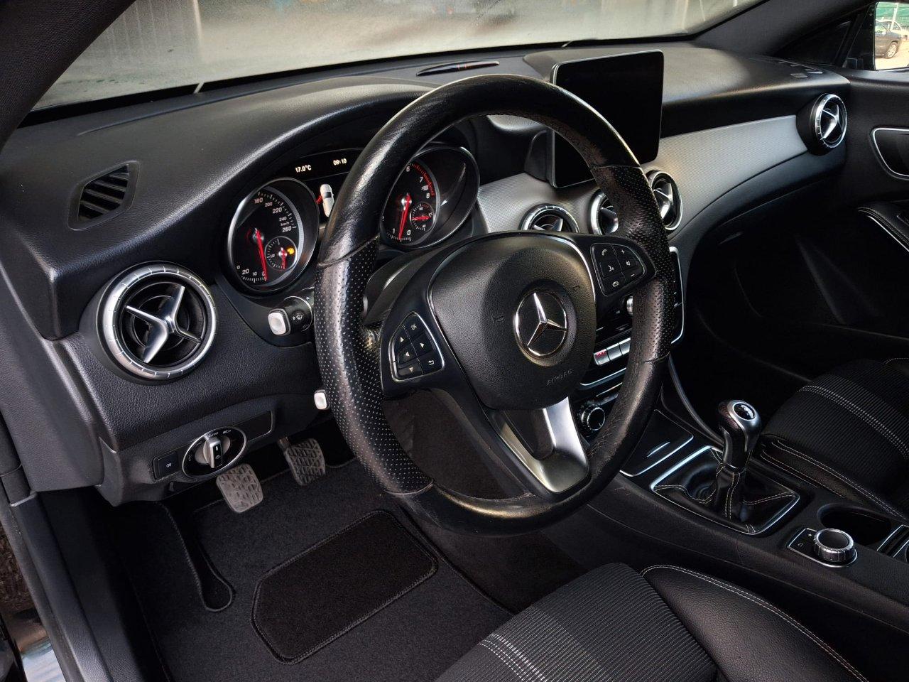 Mercedes CLA Shooting Brake 180 Business FL
