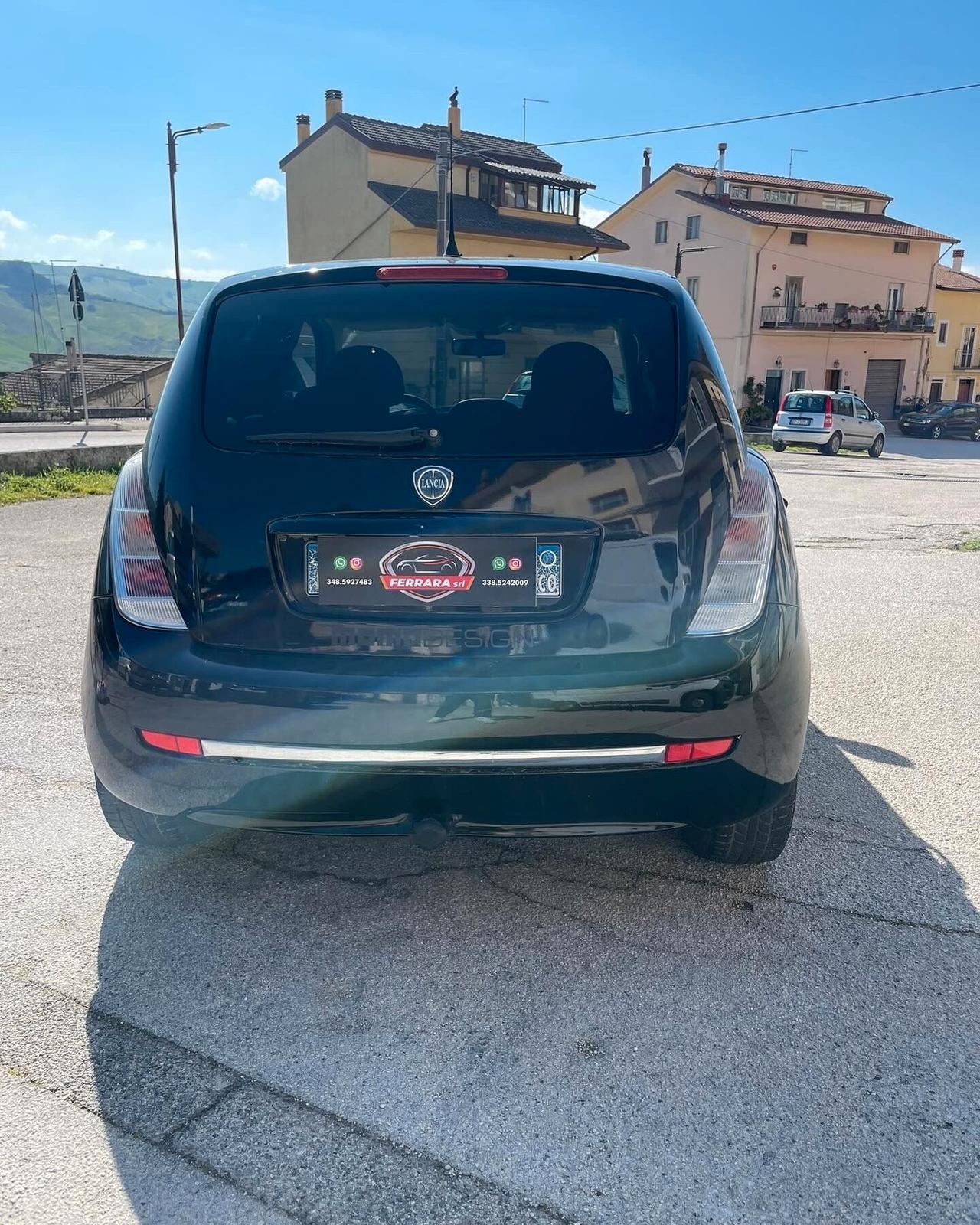 Lancia Ypsilon 1.4 16V Platino