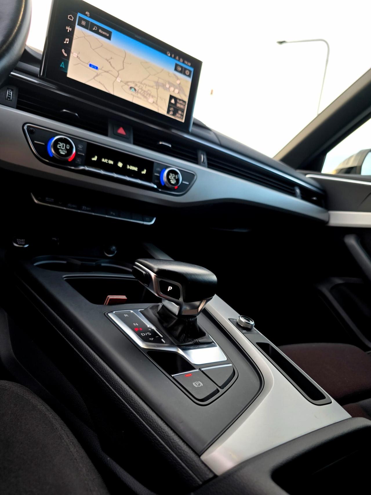 Audi A4 Avant 30 2.0 tdi mhev S Line edition 136cv s-tronic