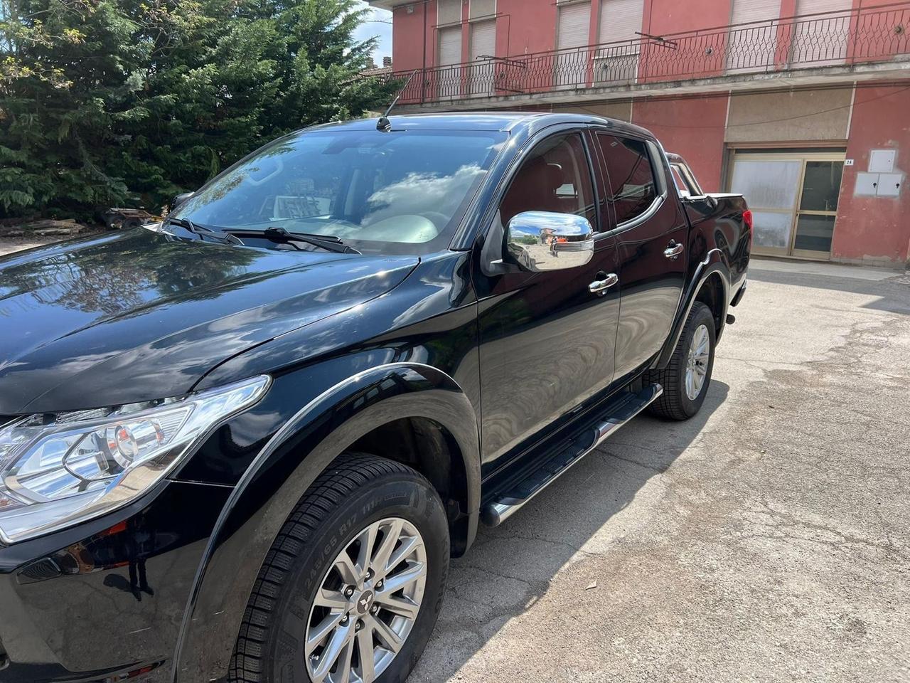 Mitsubishi L200 2.4 DI-D/181CV Double Cab