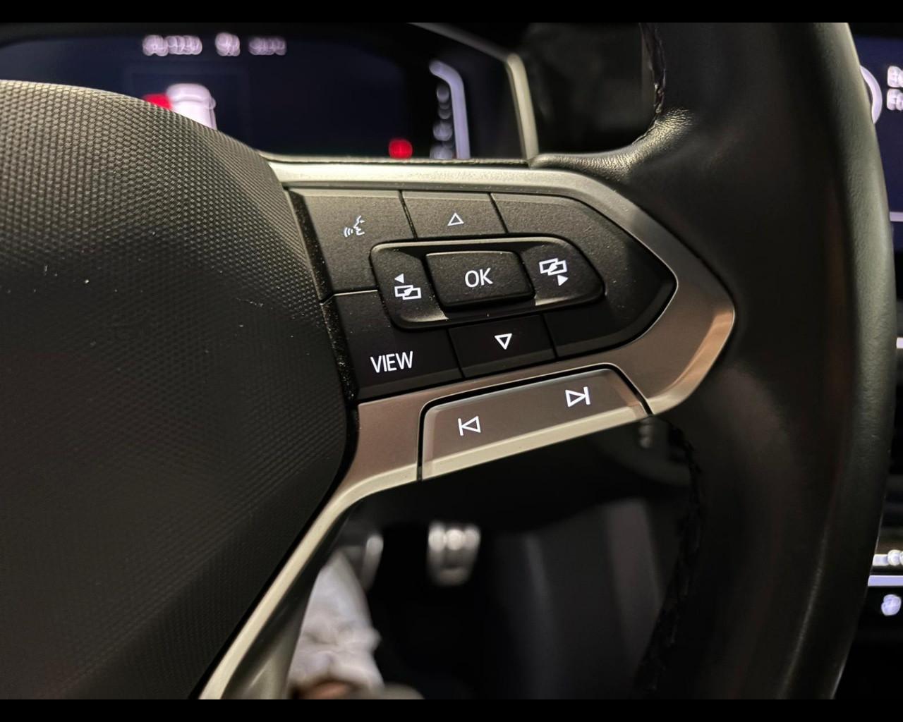 VOLKSWAGEN Polo VI 2022 - Polo 1.0 tsi R-Line 110cv dsg