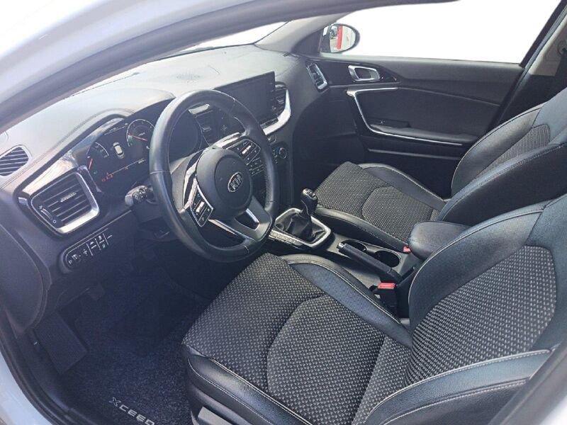 KIA Xceed 2019 1.6 crdi mhev Style 136cv imt