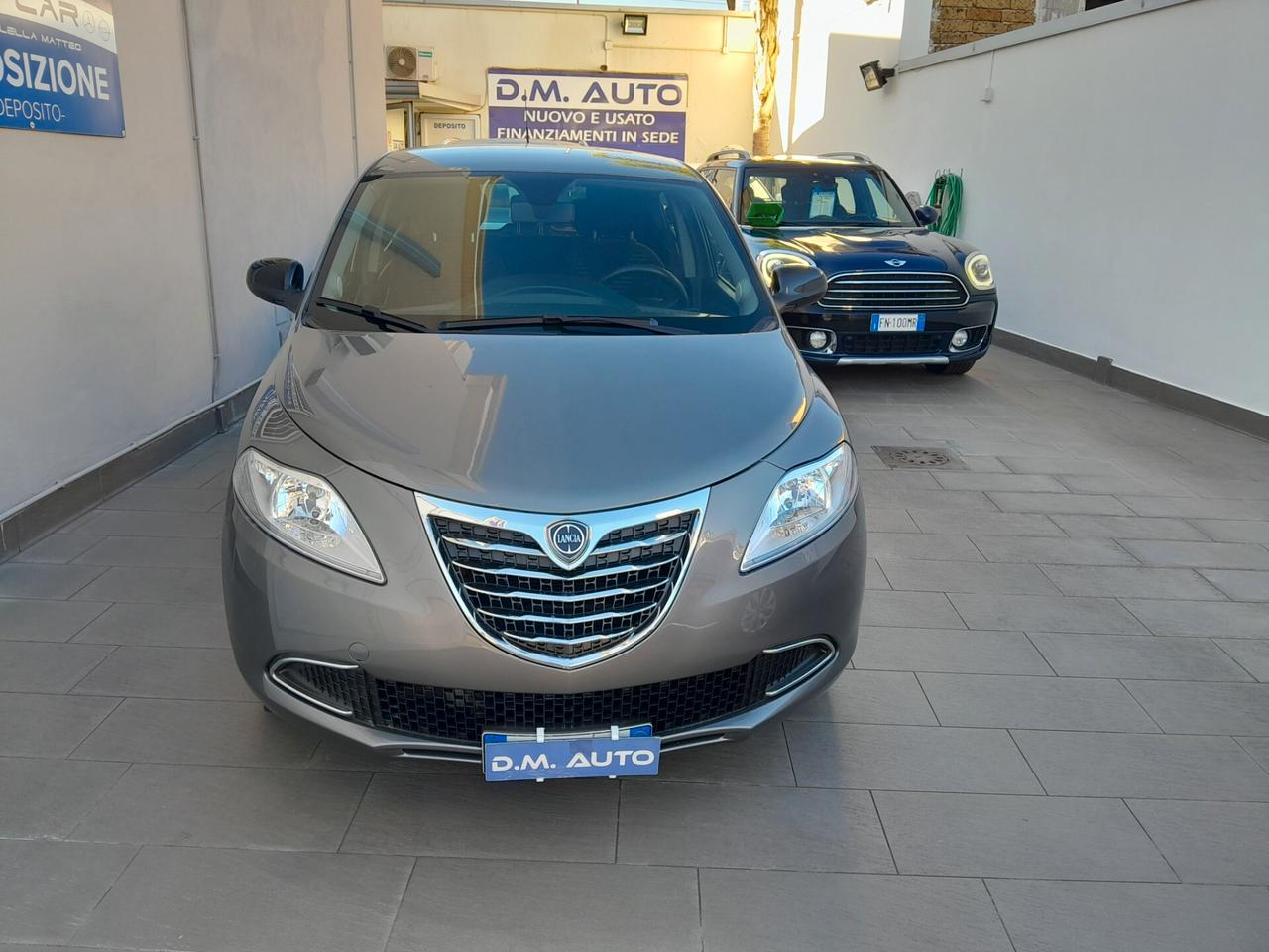 Lancia Ypsilon 1.2 69 CV 5 porte S&S Silver