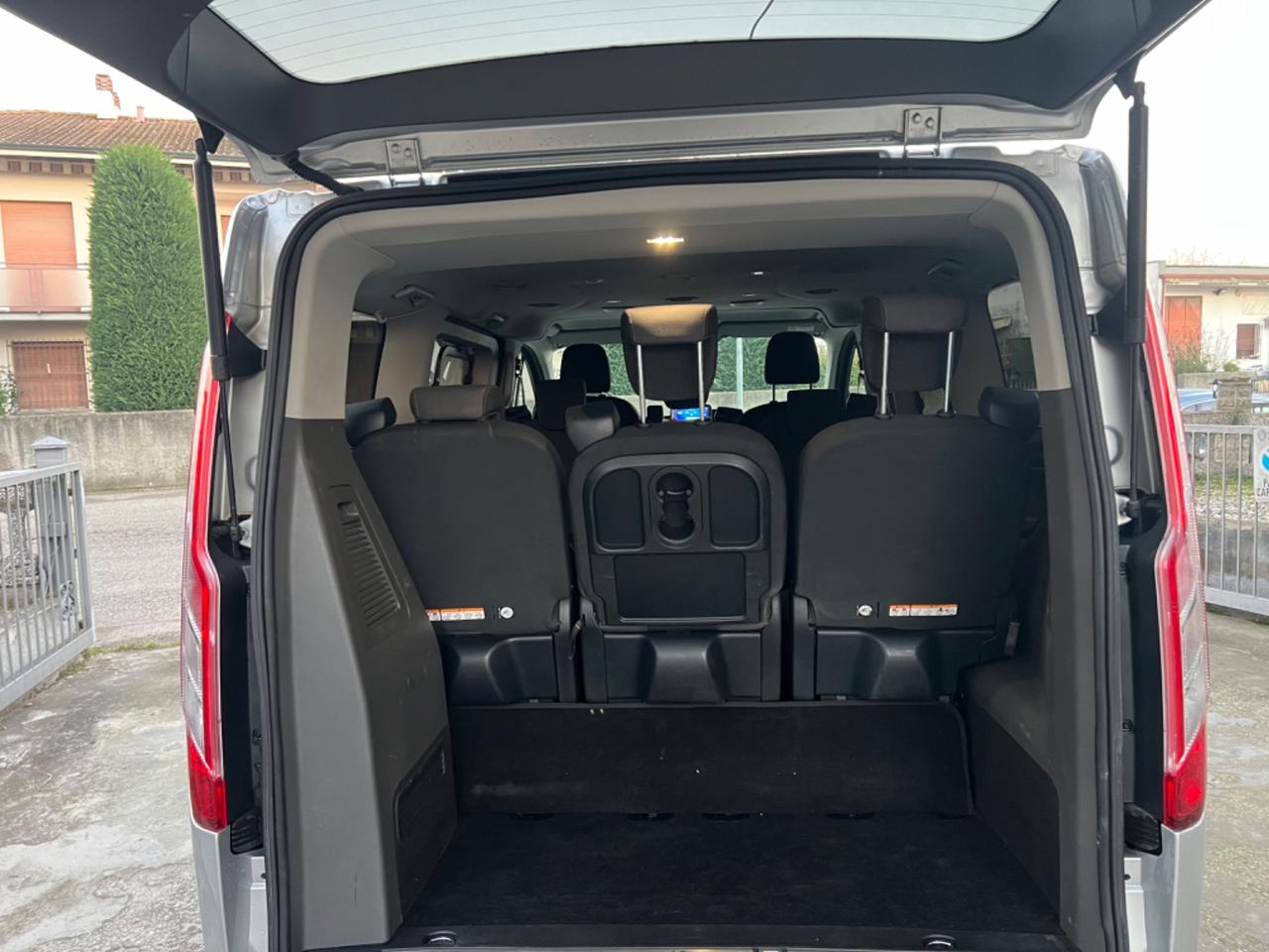 FORD TOURNEO CUSTOM 2.0 DIESEL IBRIDO 8 POSTI UNICO PROPRIETARIO PERFETTO