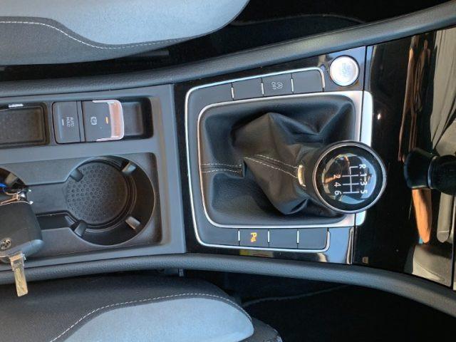 VOLKSWAGEN Golf 1.5 *R-LINE* BlueMotion Technology