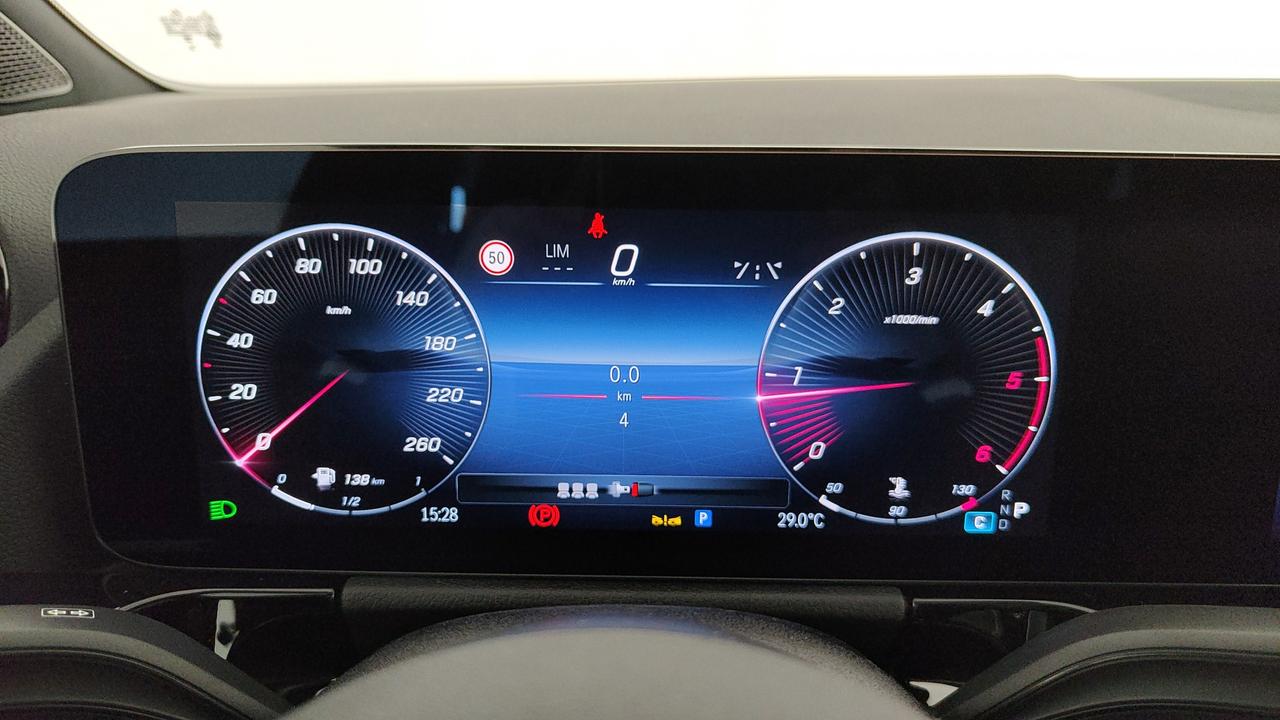 Mercedes-Benz GLA 200 d automatic