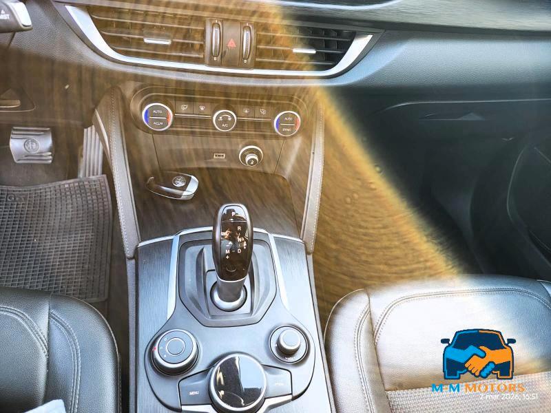 Alfa Romeo Stelvio 2.2 t Executive Q4 210cv auto