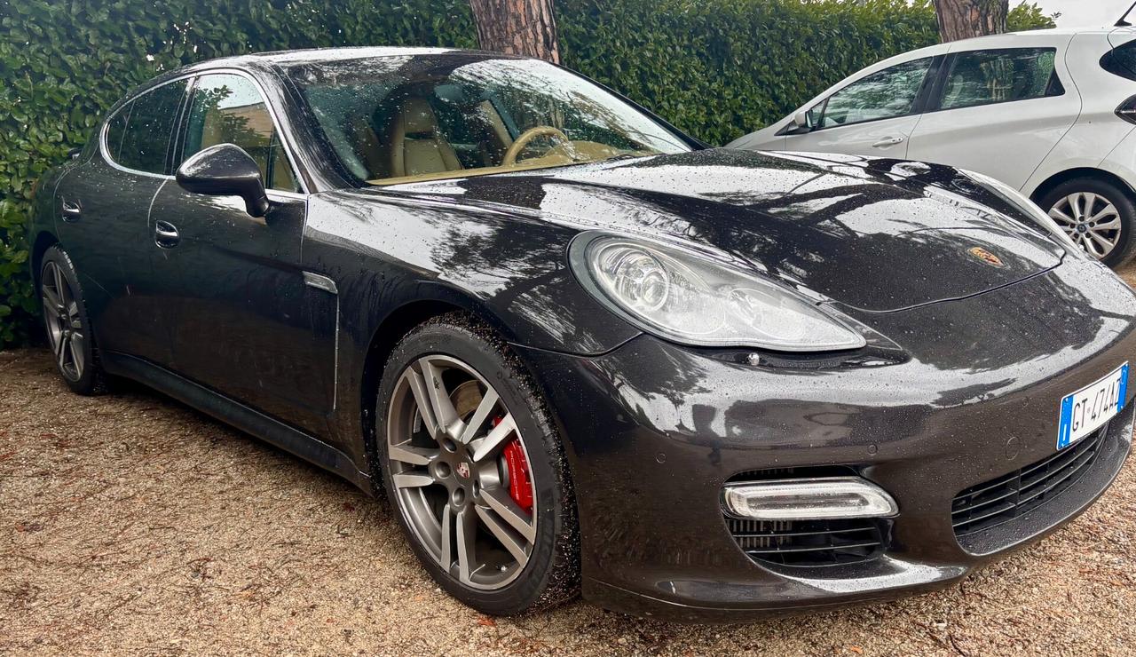 Porsche Panamera 4.8 Turbo chrono sport pack PDK7