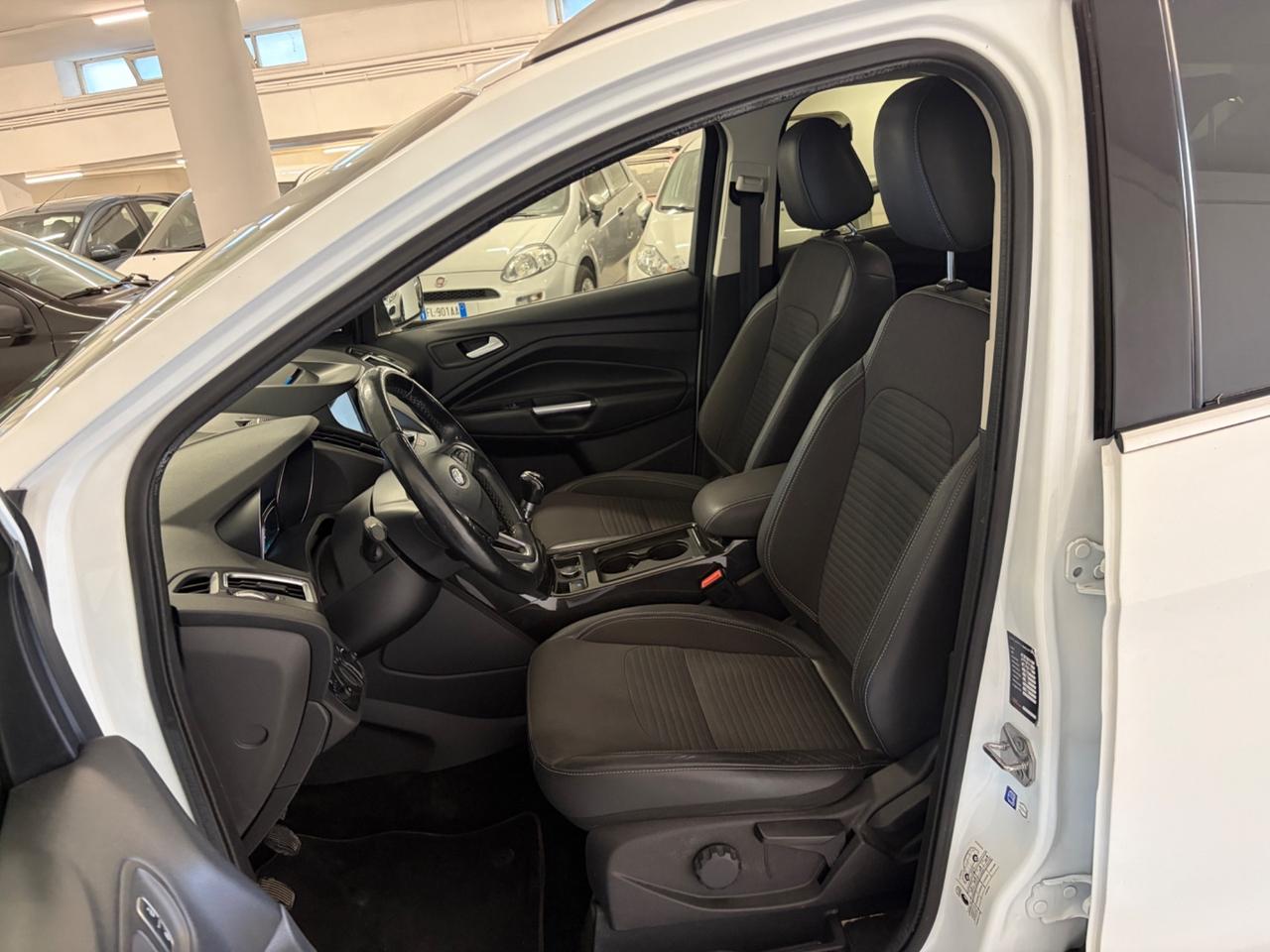 Ford Kuga 1.5 TDCI 120 CV S&S 2WD Titanium