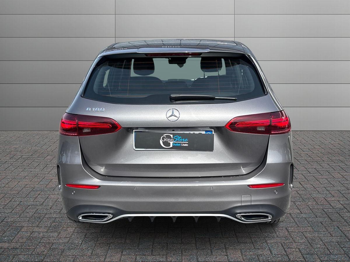 Mercedes-Benz B 180 AMG Line Premium auto