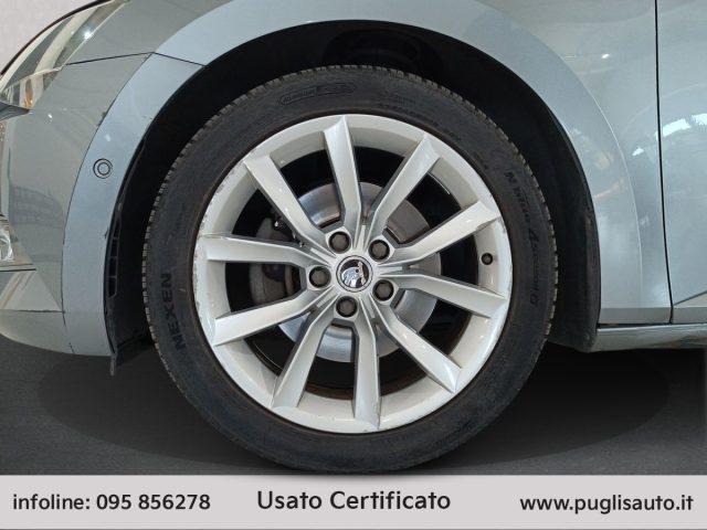 SKODA Superb 2.0 TDI DSG Wagon Style