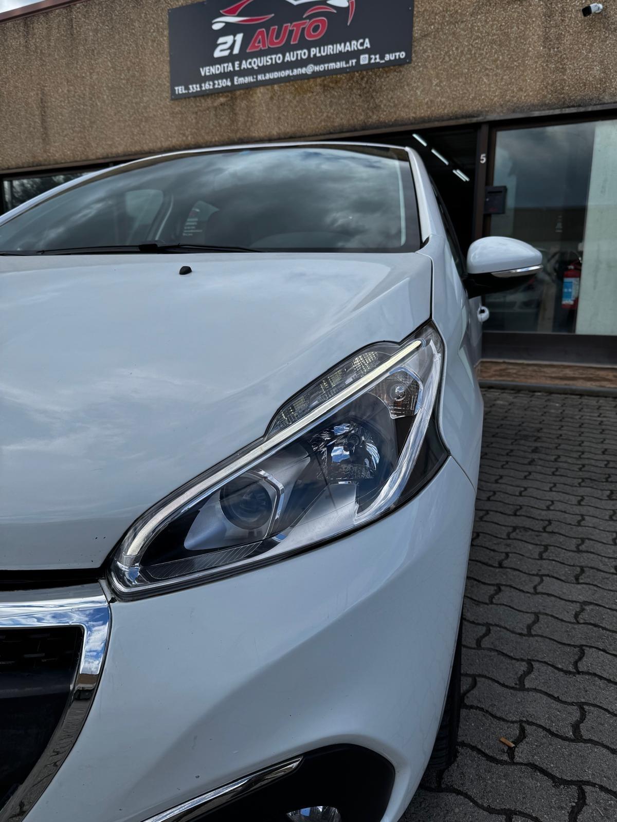 Peugeot 208 BlueHDi 75 5 porte Allure