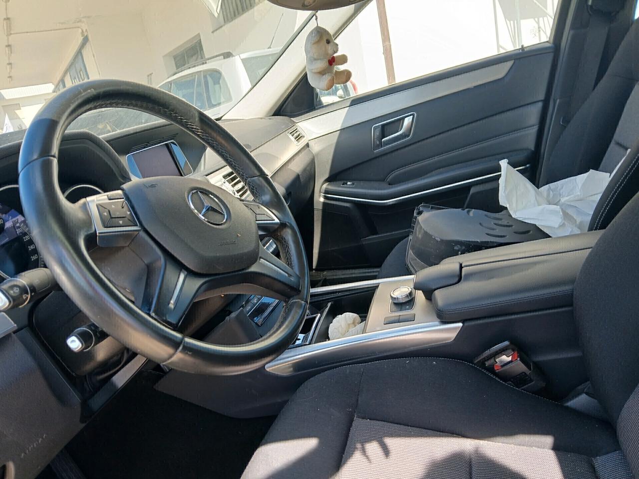 MERCEDES-BENZ E 200 BlueTEC Executive SINISTRATA