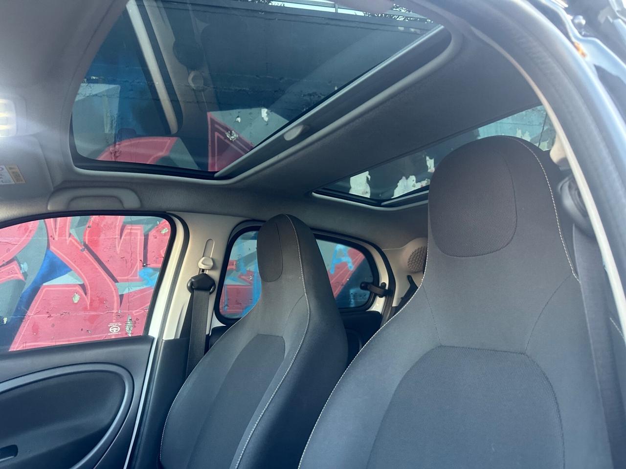 SMART FORFOUR 90CV AUT+F1+LED+TETTO+B.SHAFT