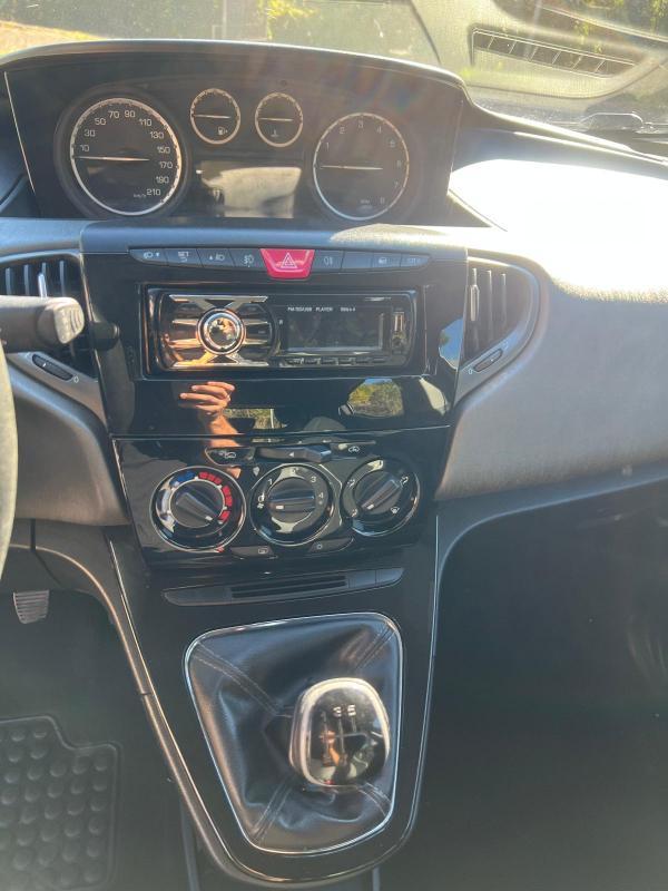 Lancia Ypsilon 5 Porte Ypsilon 1.2 8vColorazione Individual E6