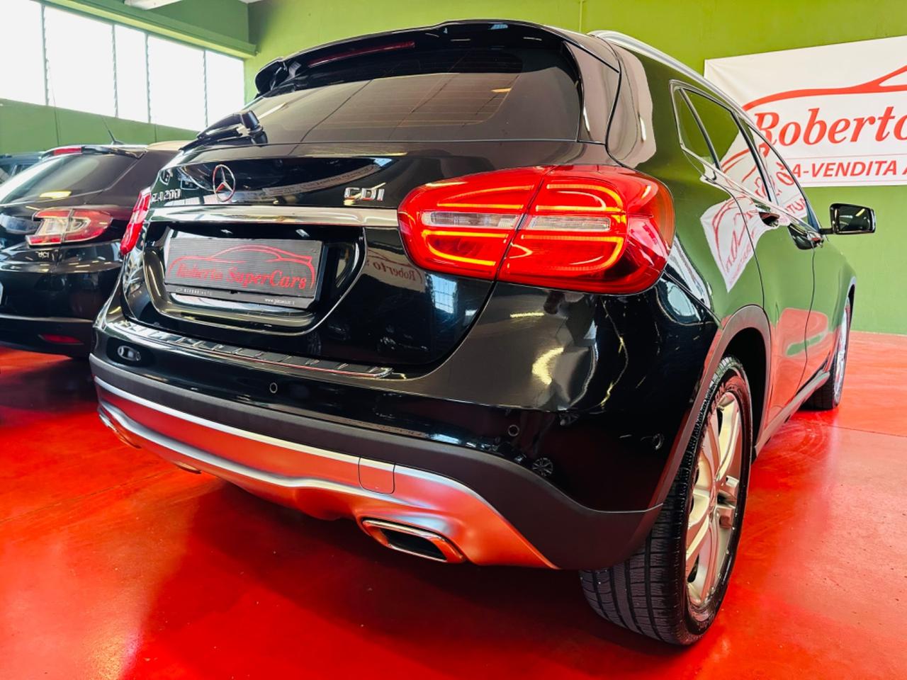 Mercedes-benz GLA 200 CDI Premium AMG Com Nuova