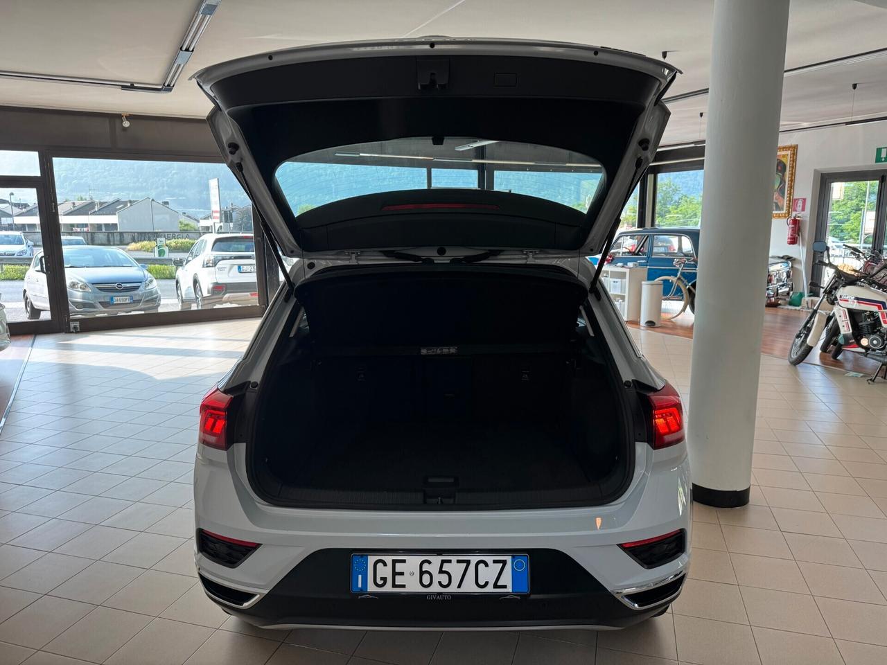VOLKSWAGEN T-ROC 2.0cc TDI 150CV 4X4 *IVA*