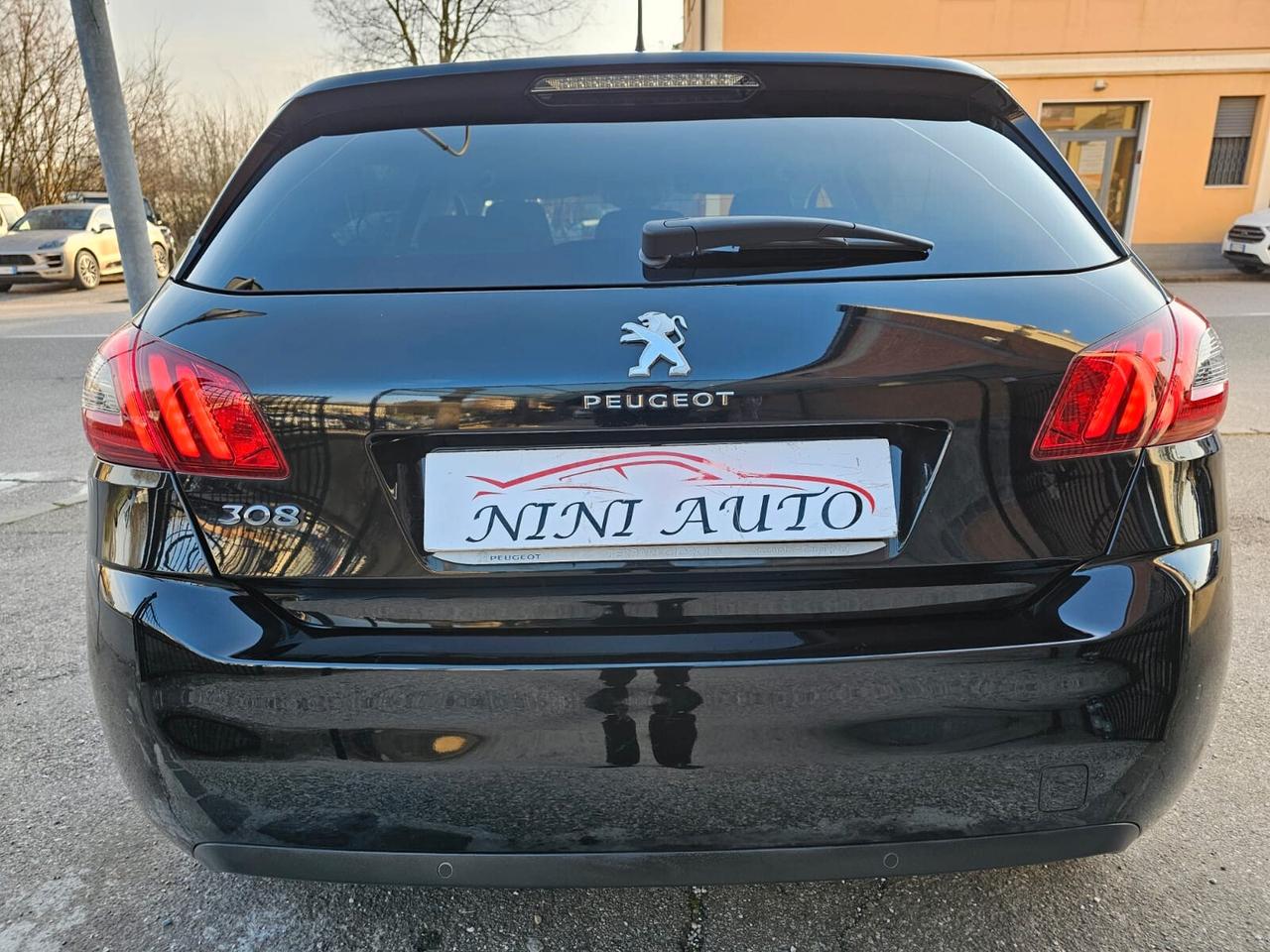 Peugeot 308 BlueHDi 120cv Allure*S&S*Navi*Pdc*Euro6*