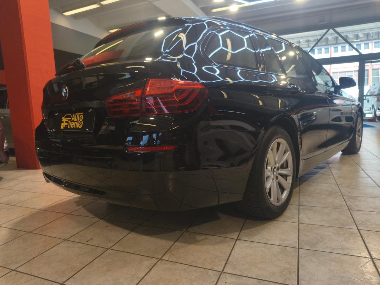 Bmw 525d Touring Business 2.0 220 CV automatica