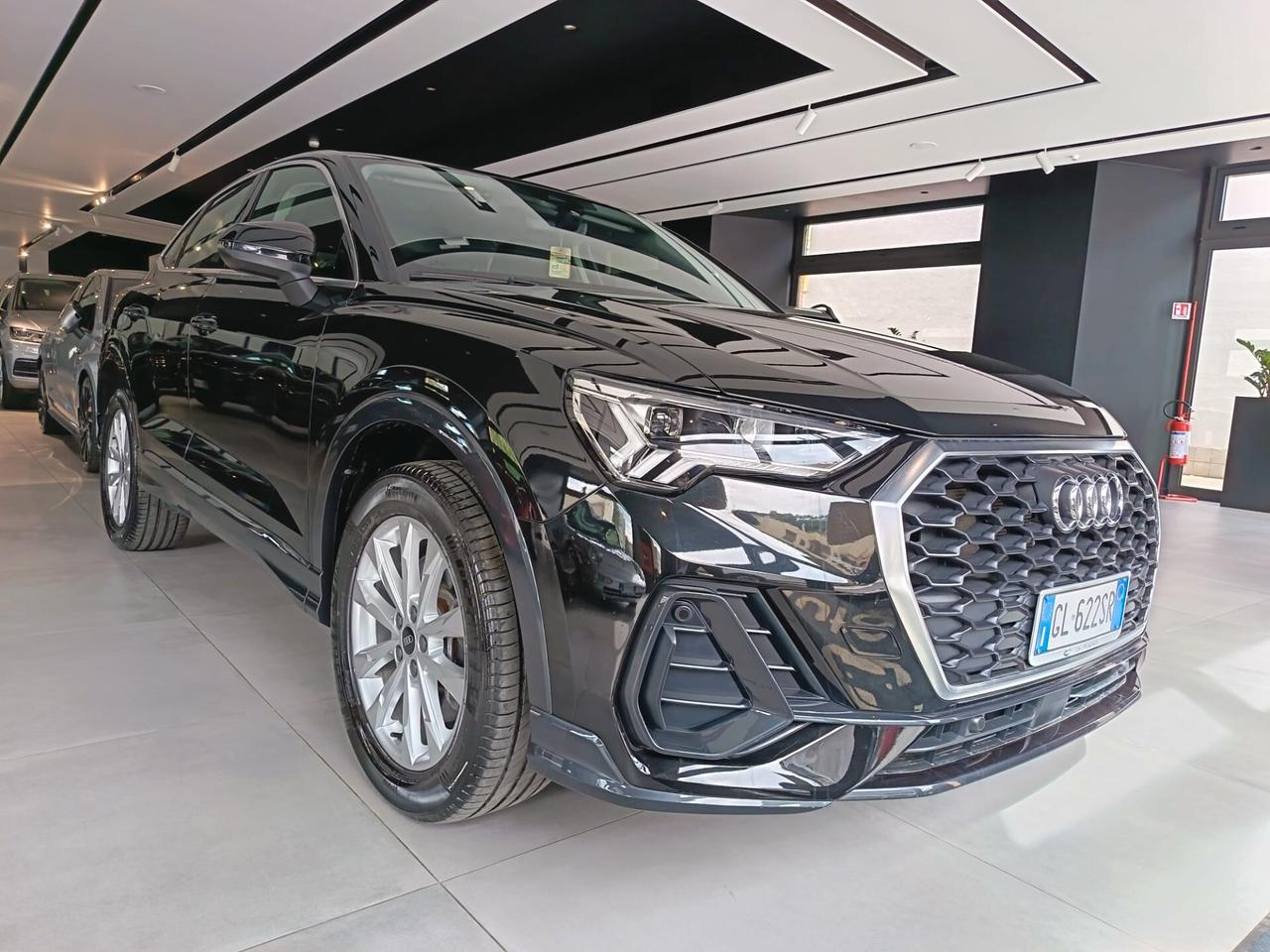 Audi Q3 SPB 45 TFSI e S tronic Business Plus