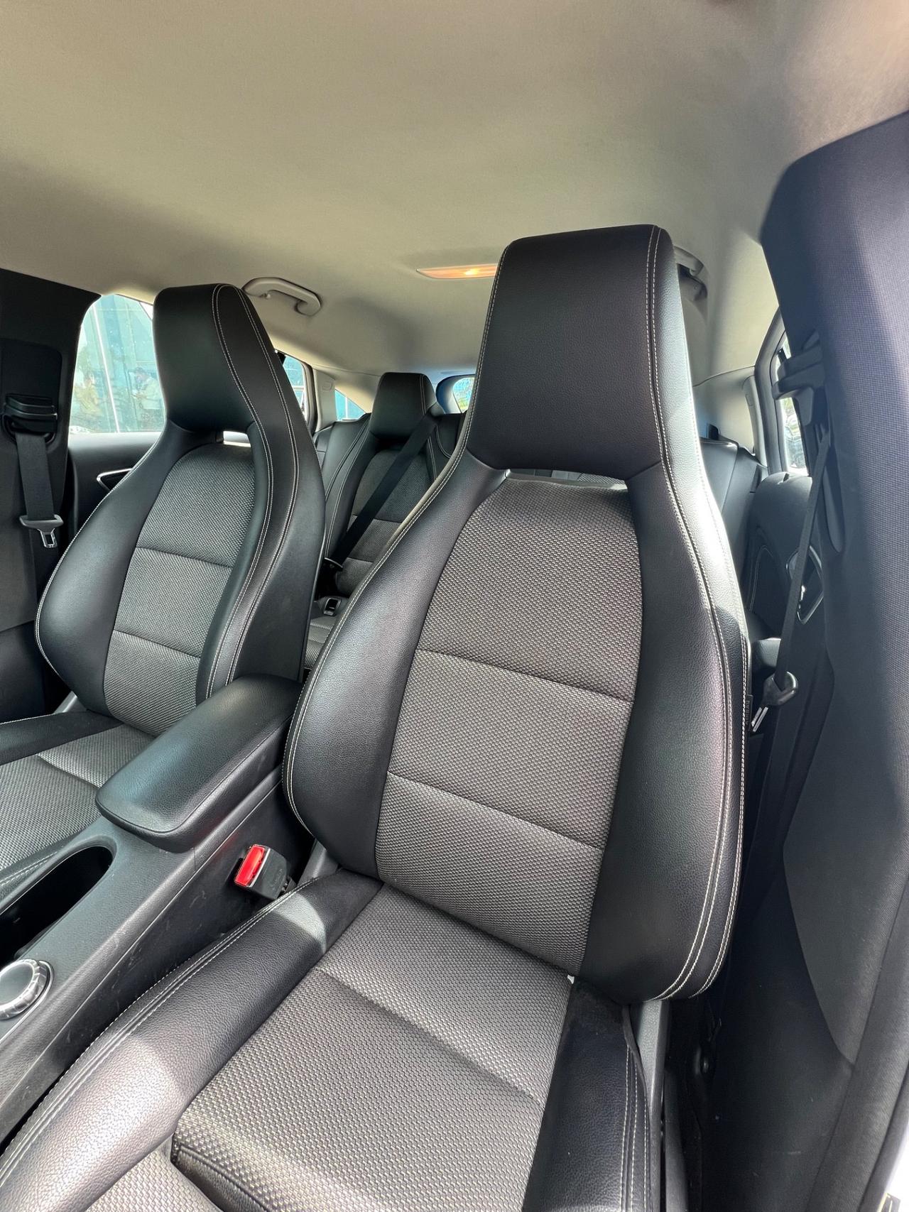 Mercedes-benz CLA 200 d S.W. Automatic Business