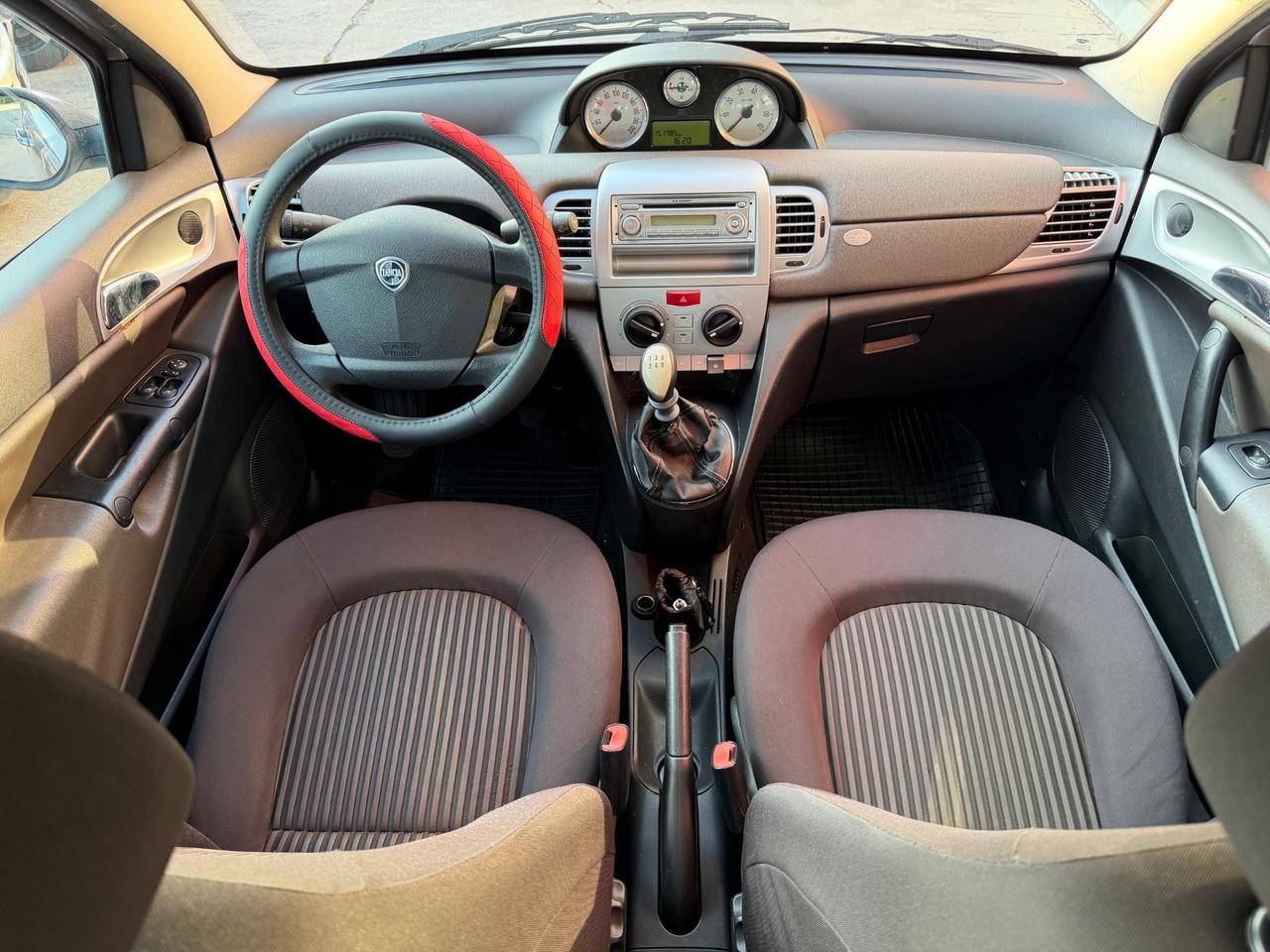 Lancia Ypsilon 1.4 Argento Ecochic GPL