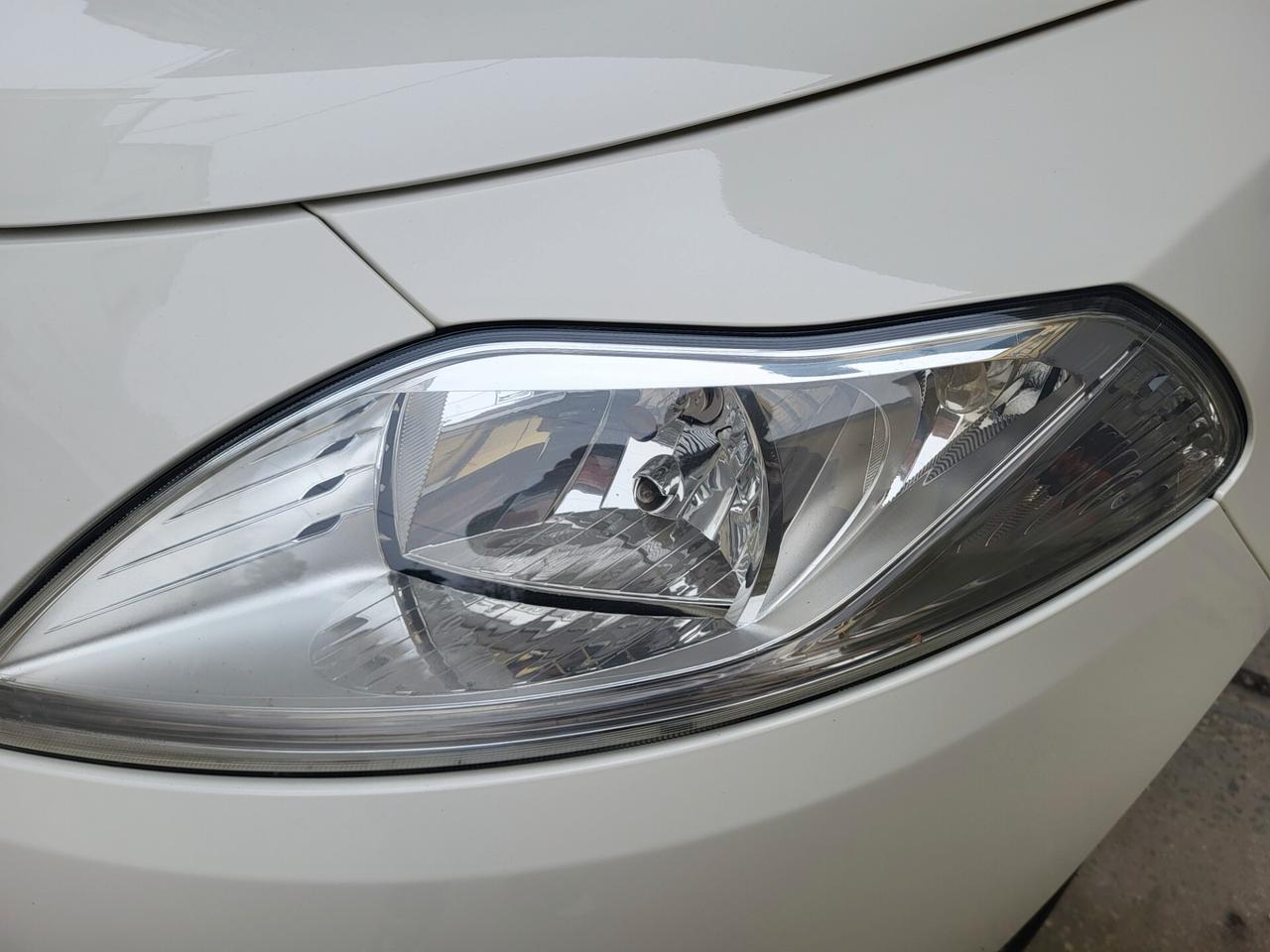 Lancia Ypsilon 1.2 69 CV 5 porte Gold