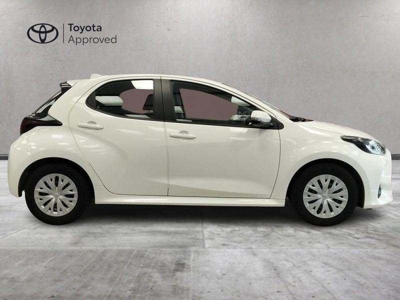 Toyota Yaris Hybrid Active MY22