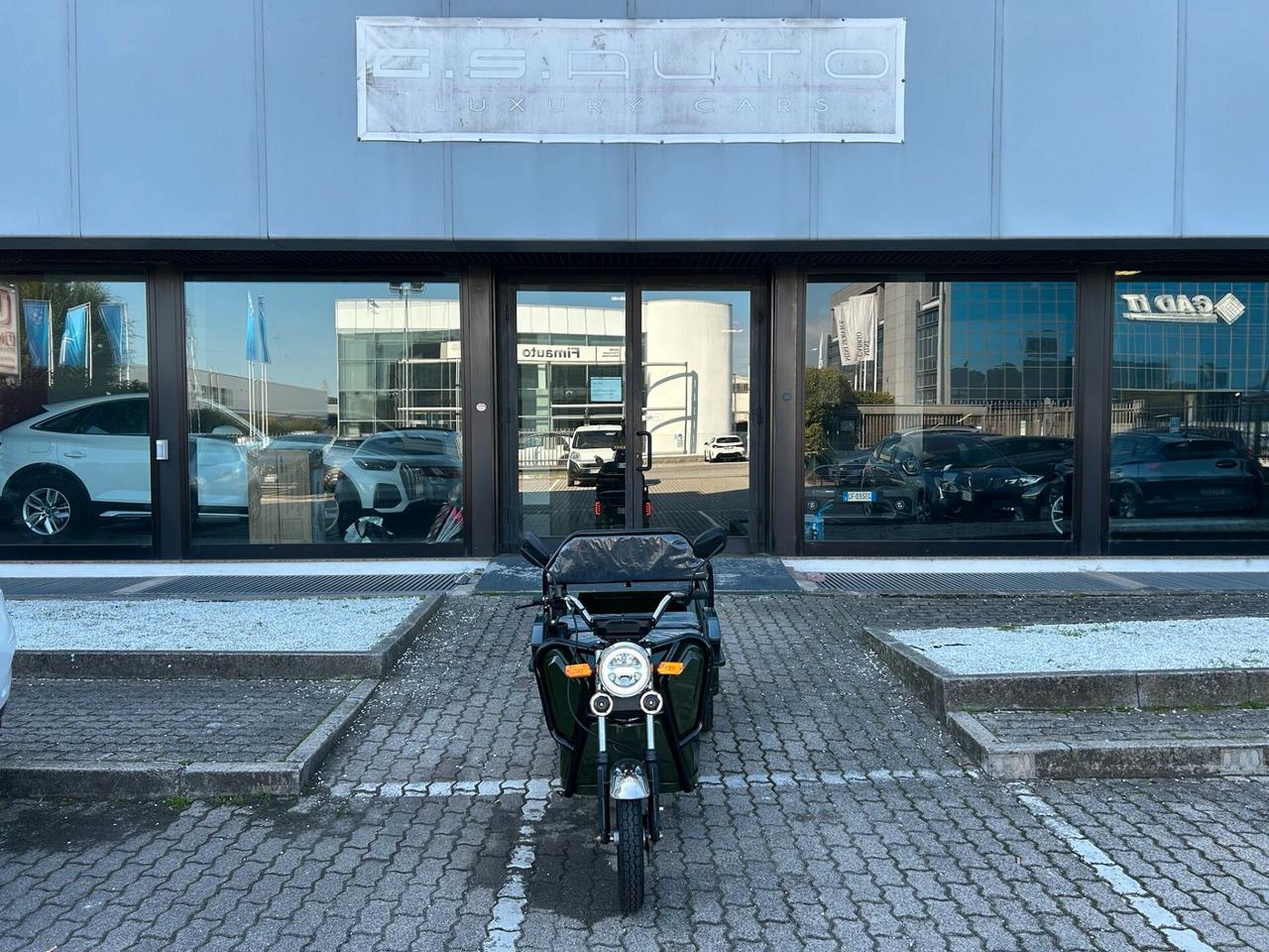 Triciclo XPB 100% Electric Scooter 3 ruote Cargo