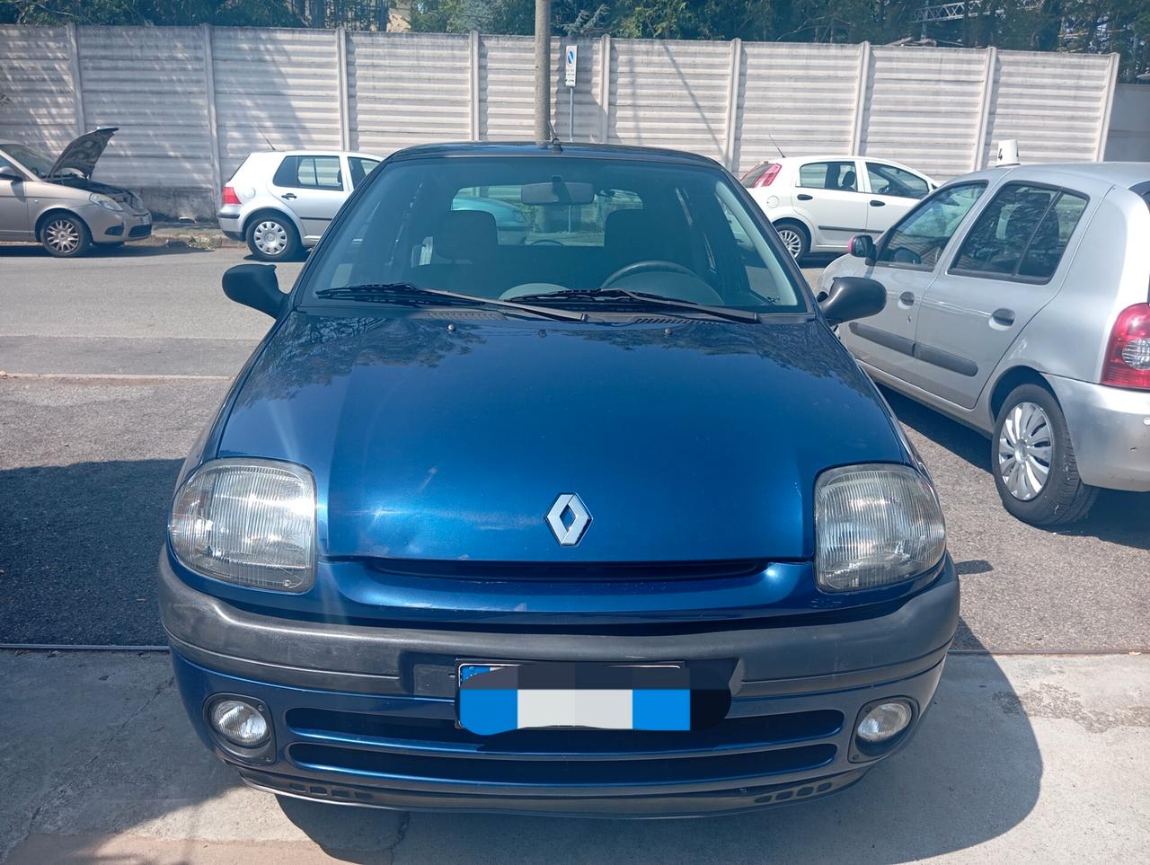 Renault Clio 1.2 cat 5 porte Neopatentati