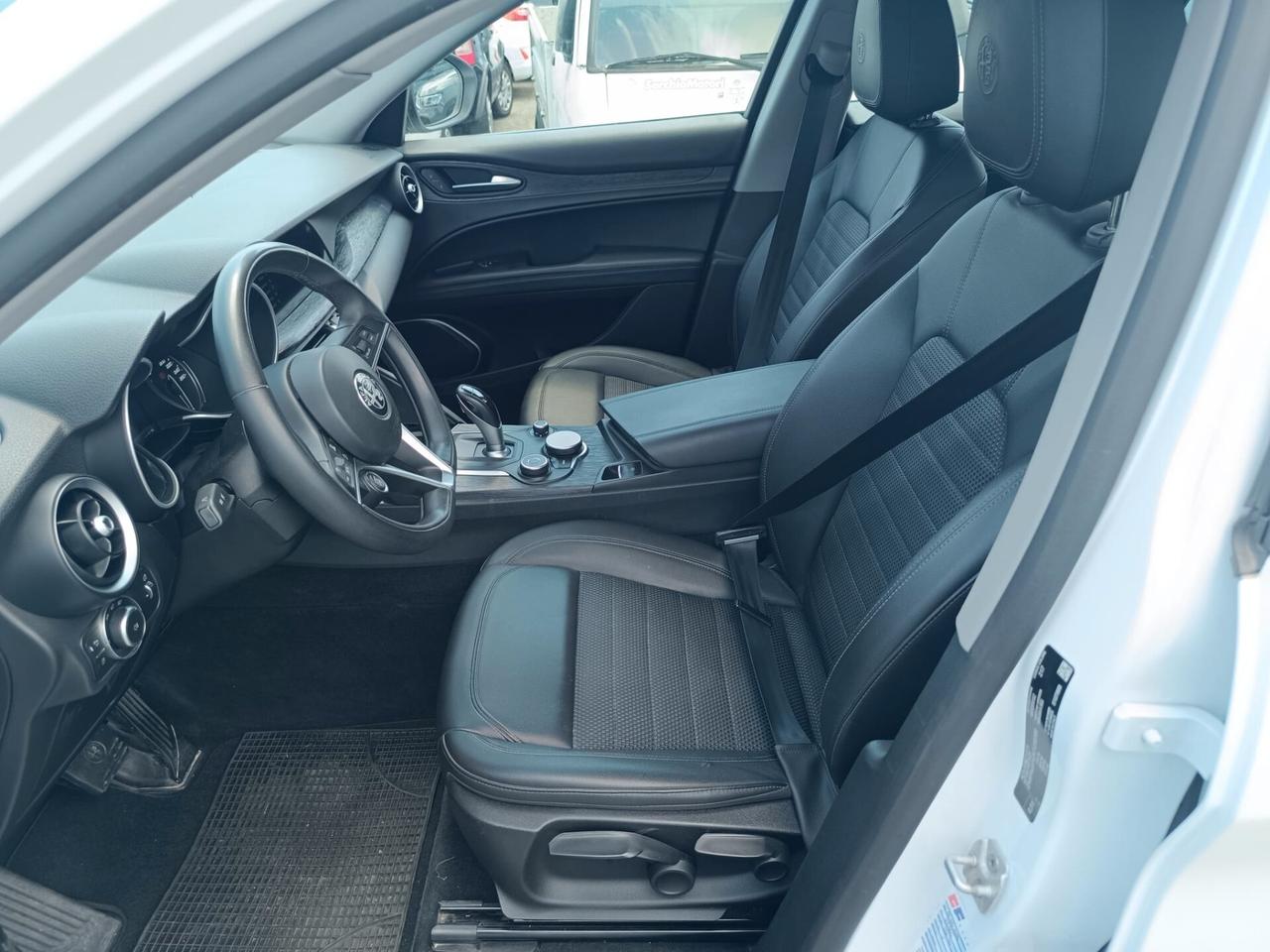 Alfa Romeo Stelvio 2.2 Turbodiesel 190 CV AT8 RWD Executive