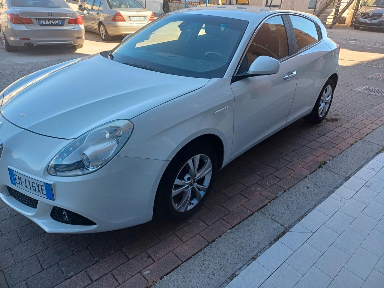 Alfa Romeo Giulietta 1.6 JTDm-2 105 CV Veloce 2013