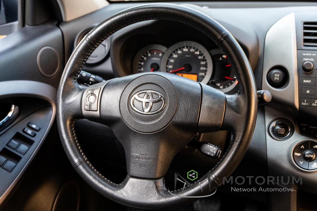 Toyota RAV4 2.0 VVT-i 16v Luxury - 74.000KM UNIPROPRIETARIO