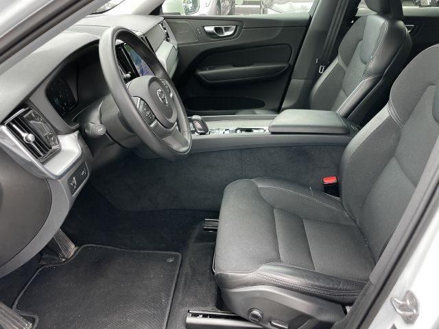 VOLVO XC60 B5 (d) AWD Geartronic Momentum Pro